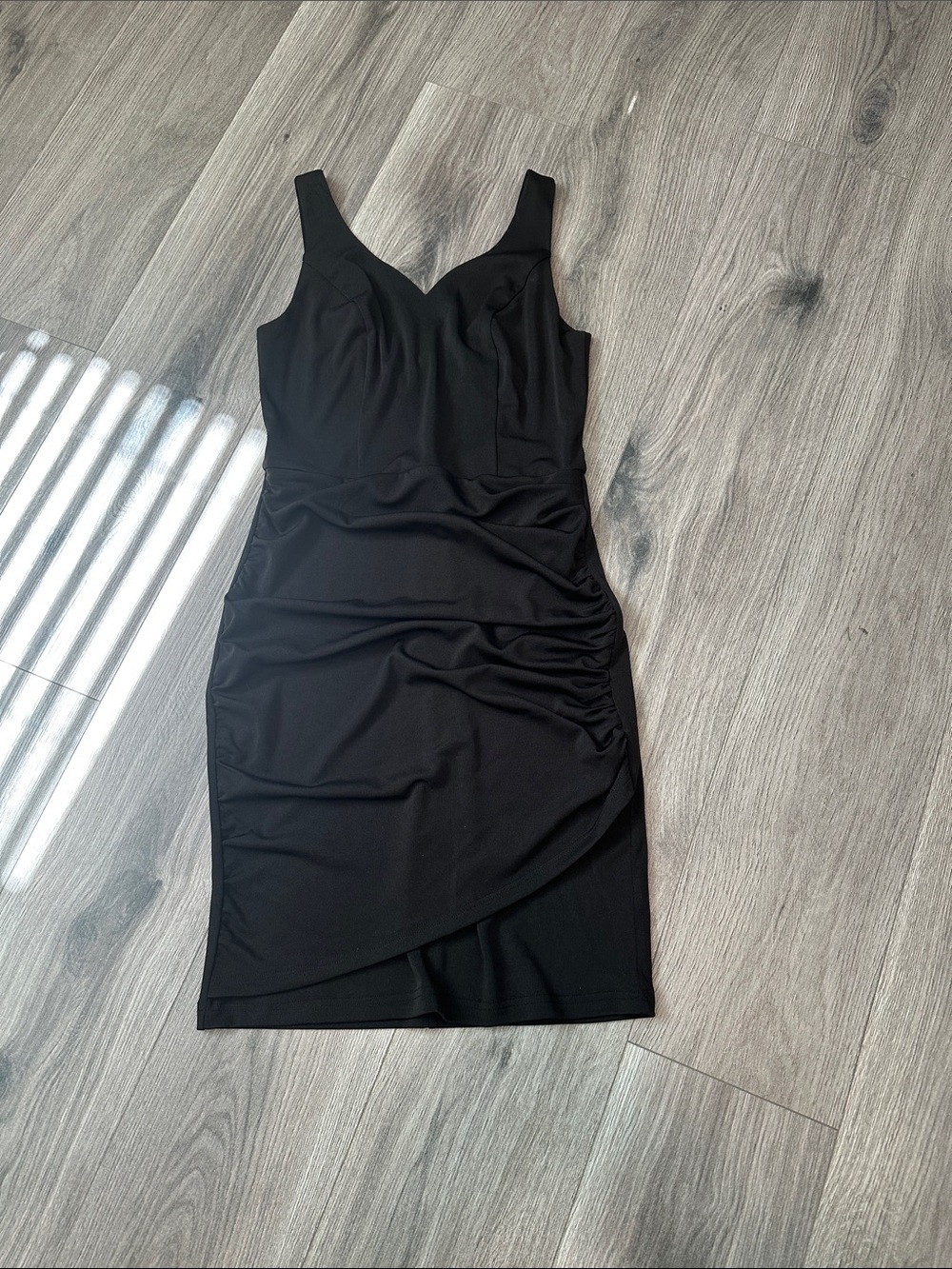 Grace Karin Black Ruched V-Neck Mini Dress